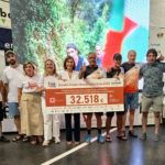 Eperlandak 2025eko Burdin Hesiko Mendi Lasterketarekin bildutako 32.518 euroak Gurutzetako Ospitaleko pediatria arloari eman dizkio